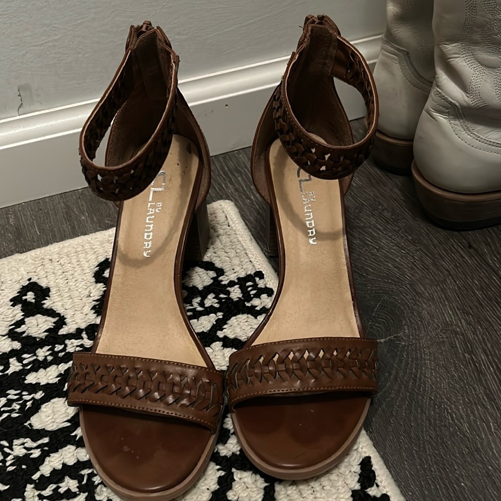 Brown heels!